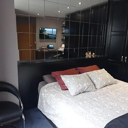 Atico Centrico A 50metros De La Playa Appartement *